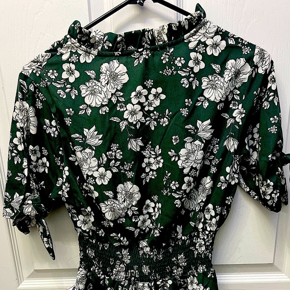 Juniors size small fall dress with arm ties, elastic waist, super soft material. - Picture 6 of 11